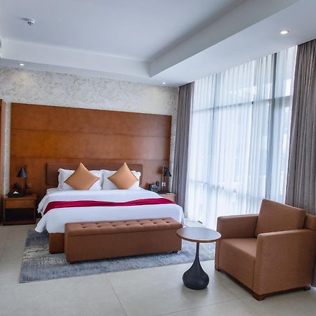 Alisa Hotel ทีมา ภายนอก รูปภาพ